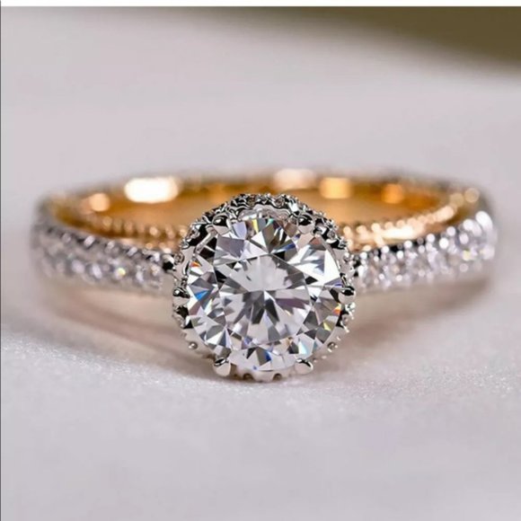 Lovely 925 Silver Simulated White Sapphire Ring - Picture 2 of 12